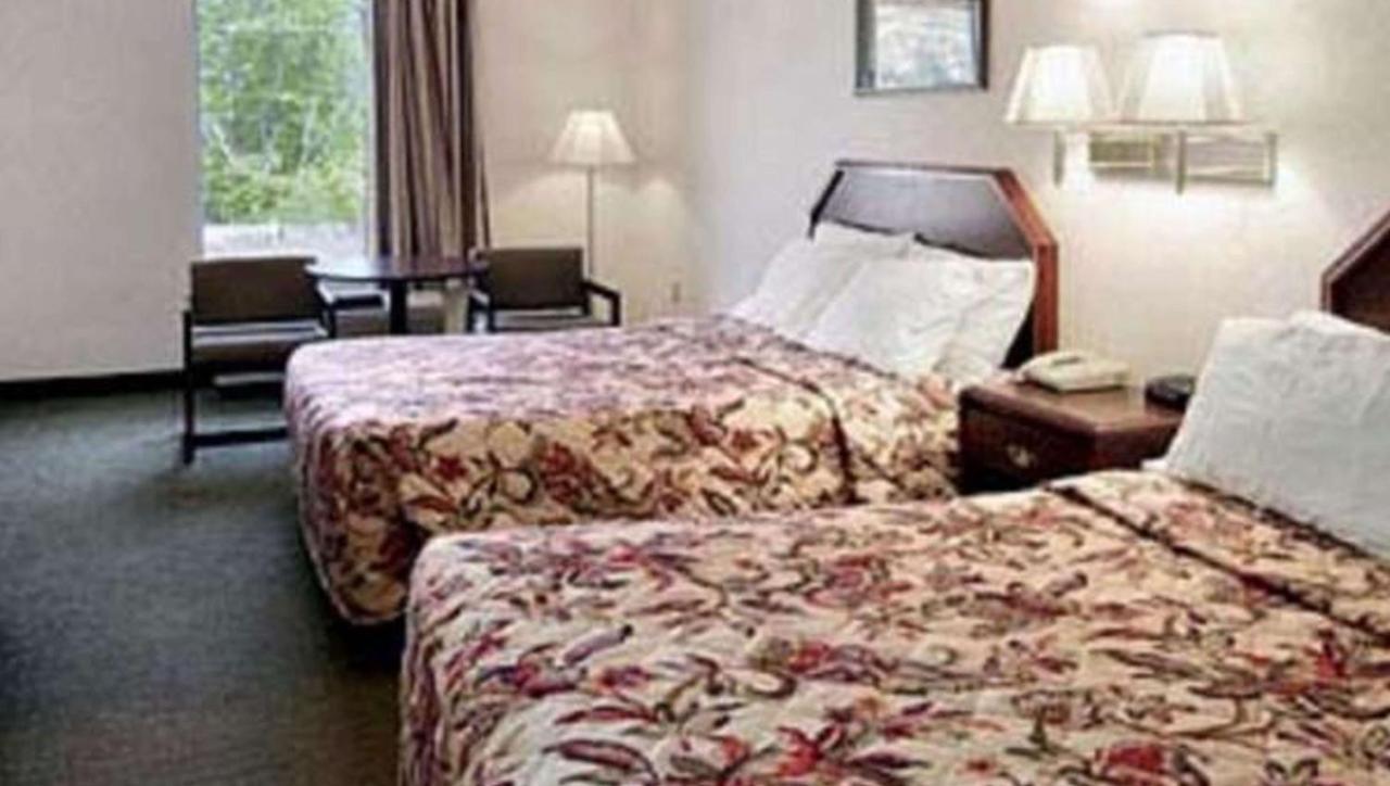 Gray Inn & Suites Екстер'єр фото